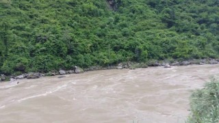 पौडि खेल्ने क्रममा गजुरीका २ युवा त्रिशुलीमा बेपत्ता