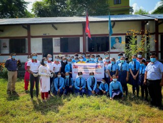 अकला आधारभुत विद्यालय मार्किचोकलाई लियो क्लव आँबुखैरेनीद्वारा स्वास्थ्य सामाग्री सहयोग