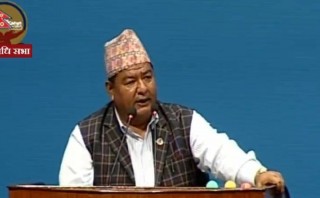 तनहुँका सांसद किसान श्रेष्ठले आफुले पाएको दशैं भत्ता मिर्गौलापीडितलाई दिए