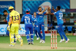 इन्डियन प्रिमियर लिग आईपीएलमा चेन्नईले कोलकतालाई हरायो