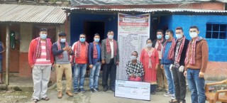लायन्स क्लव अफ आँबुखैरेनी स्टारको पहलमा मृगौला रोगीलाई १ लाख ४२ हजार सहयोग