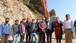 सांसदद्वय कृष्णभक्त पोखरेल र घनश्याम दाहालद्वारा इच्छाकामनाका निर्माणाधिन सडकको निरिक्षण