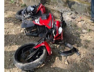 आँबुखैरेनीको एक्लेफाँटमा मोटरसाईकल दुर्घटना, २ जना घाईते