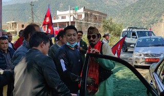 कुरिनटारमा पूर्व युवराज पारस शाह, इच्छाकामना मन्दिरमा पूजा अर्चना