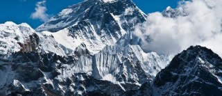 नेपाल र चीन दुवैले मंगलबार सगरमाथाको नयाँ उचाइ सार्वजनिक गर्ने