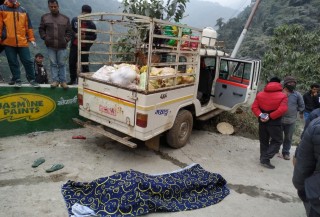 यी हुन् जलविरे बोलेरो दुर्घटनामा परि मृत्यु हुने २ जना र घाइते हुने १२ जनाको विस्तृत विवरण