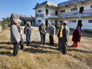 सासंद सिग्देलद्धारा श्री शिव सरास्वती मावि रिसिङ्गको अवलोकन