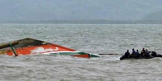 युगाण्डामा डुंगा दुर्घटना हुँदाकम्तीमा २६ जनाको मृत्यु 