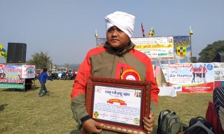 तमु ल्होसारको पूर्वसन्ध्यामा तमु प्ये ल्हु संघ चितवनद्वारा राससकर्मी पत्रकार हिरालाल गुरुङ सम्मानित