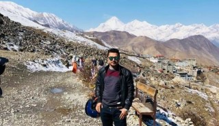 तरुण दल आँबुखैरेनीका उपाध्यक्ष अधिकारीद्वारा भवन निर्माणका लागि पुलजिप युवा क्लवलाइ १० हजार सहयोग