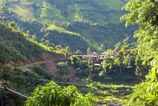 उज्यालो भविष्य बोकेको घुमाउने–दमौली बुद्धसिंह मोटर मार्गको अवस्था दयनीय
