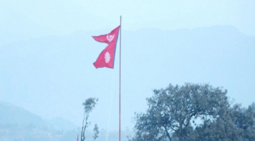 प्रजातन्त्र दिवसको दिन भरतपुरको आपटारीचोकमा झण्डोत्तोलन