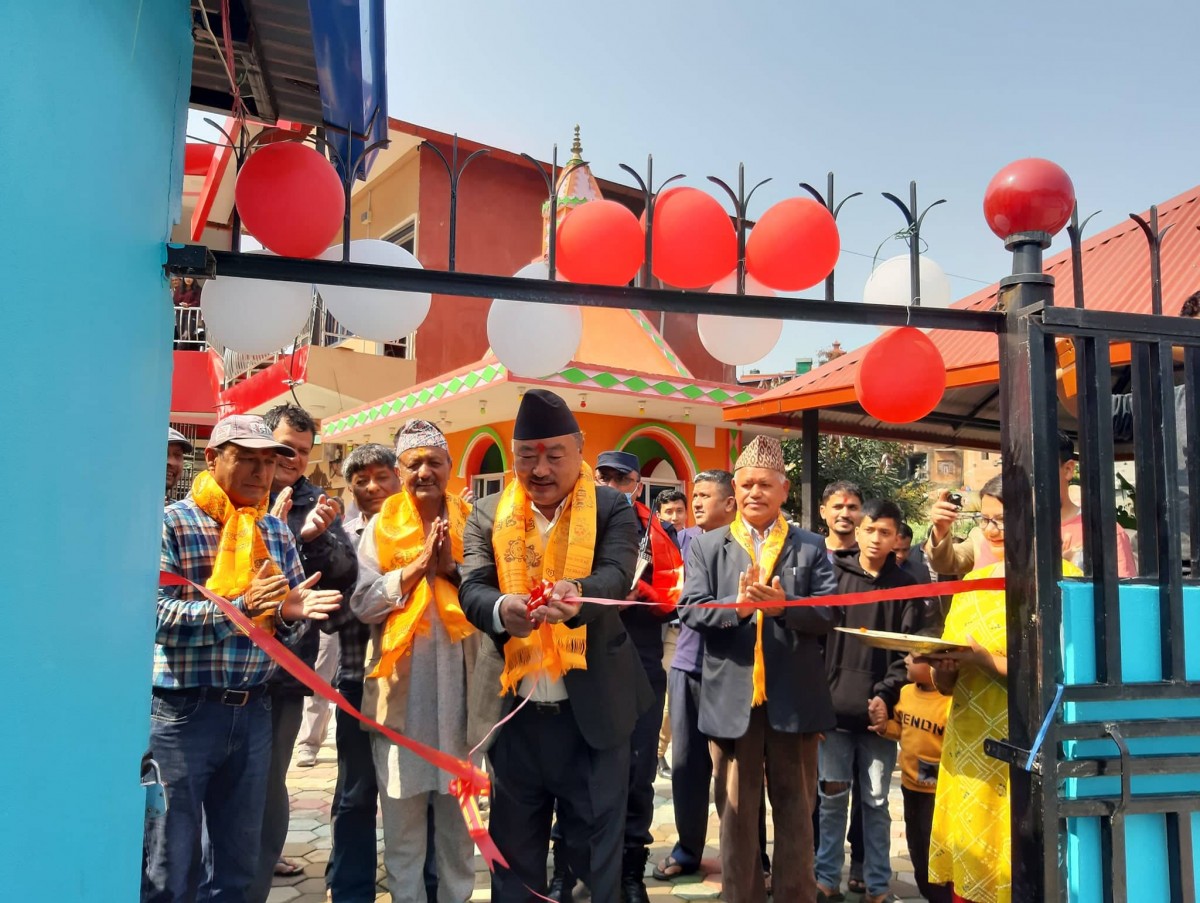 आँबुखैरेनी बजारको मध्य भागमै अब स्विमिङ पुल र एसी लज सहितको सुविधा सम्पन्न पार्टी प्यालेस संचालनमा