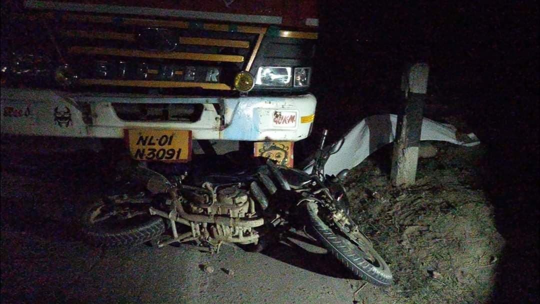 ब्रेकिङ न्युजः मौवाखोलामा मोटरसाइकल दुर्घटना हुदाँ १ जनाको घटनास्थलमै मृत्यु, मुग्लिन नौबिसे-सडकखण्ड अवरुद्ध