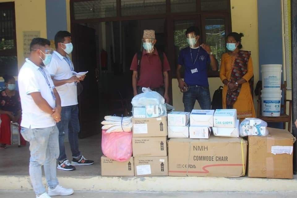 गोरखाको गण्डकी गाउँपालिकालाई नमस्ते किड्स नेपालद्वारा स्वास्थ्य सामाग्री सहयोग प्रदान