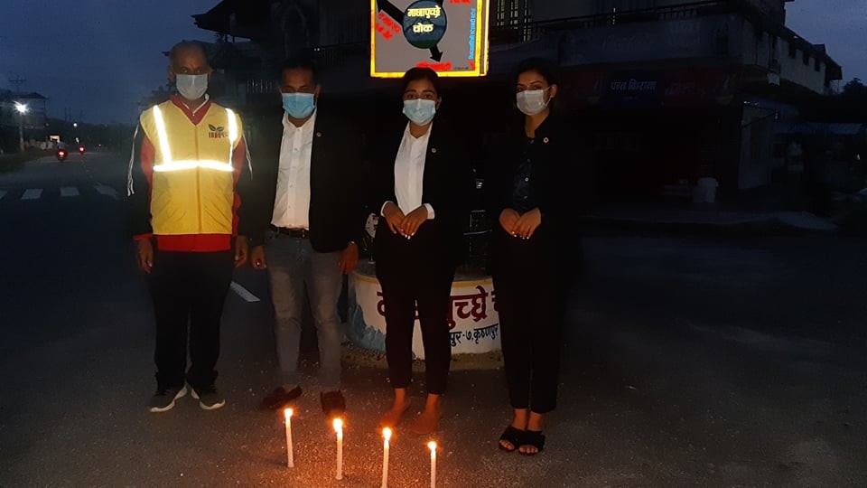 गणतन्त्र दिवसमा मानव अधिकार तथा शान्ति समाज चितवनद्वारा दिप प्रज्वलन