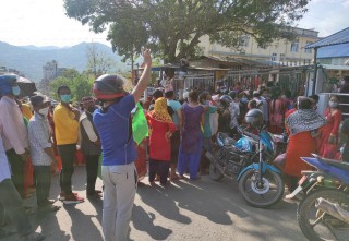 कोरोना भन्दा मलको चिन्ता छ धादिङका किसानलाई