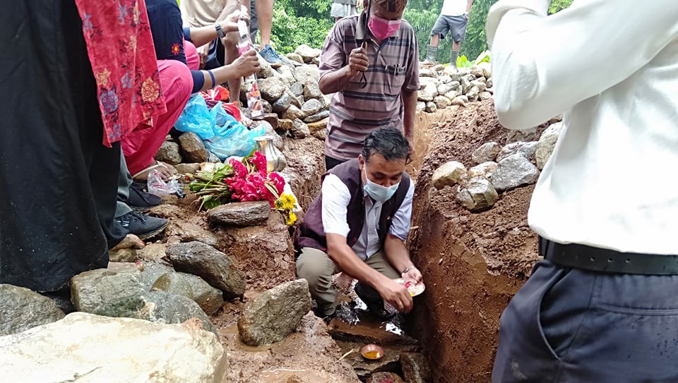 कुमाल समुदायको संस्कृति झल्काउन पालुङटारमा कुमाल संग्राहलय बन्ने, मेयर कडेंलद्वारा शिलान्यास