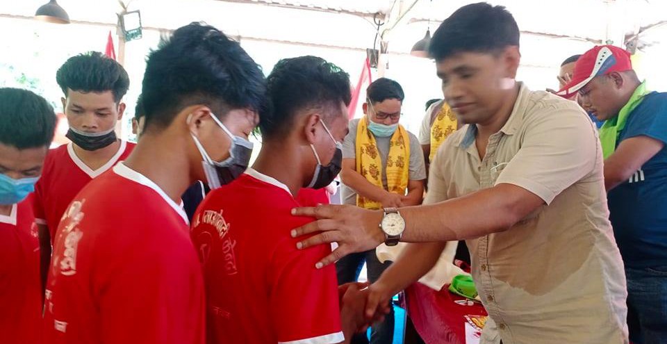 इच्छाकामनामा कांग्रेस र एमाले परित्याग गरि ६५ जना भन्दा बढि माओवादी केन्द्रमा प्रवेश