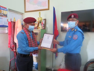 घ्याल्चोक प्रहरी चौकीमा कार्यरत प्रहरी जवान मल्ल ‘बेस्ट पुलिस अफ द मन्थ’ घोषित