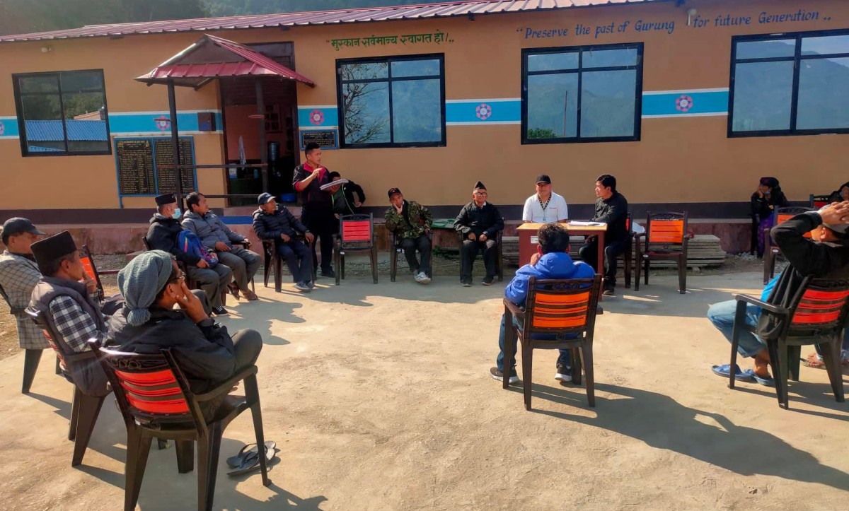 तनहुँ आँबुखैरेनी गाउँपालिका भित्रका गुरुङ समूदायले पहिलो पटक एकै ठाउँमा जम्मा भै सामुहिक तमू ल्होसार मनाउदै