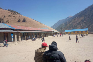 विद्यालय व्यवस्थापन समिति अध्यक्षको मनोमानी : आफैंलाई २० लाख दिने निर्णय