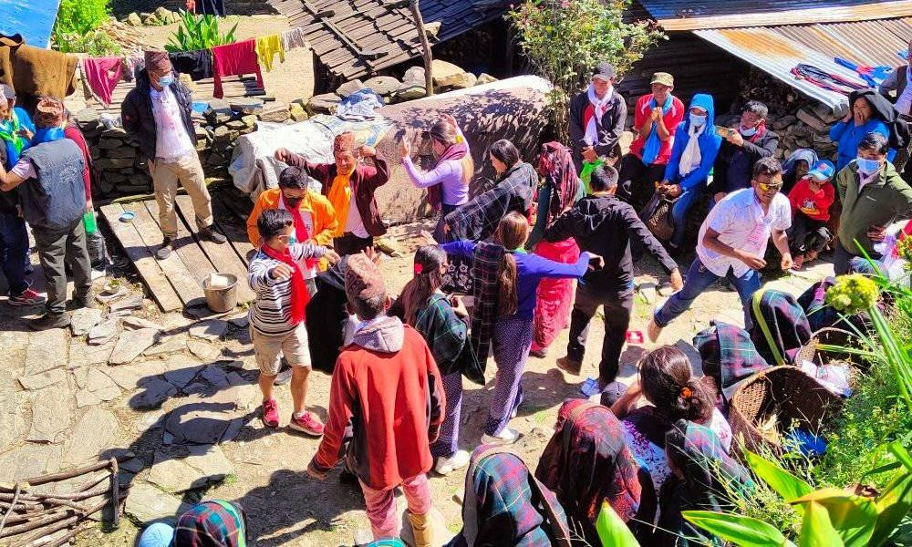 नेपालको एउटा यस्तो गुरुङ गाउँ जहाँ दशैँमा मात्र बिहेवारी हुन्छ