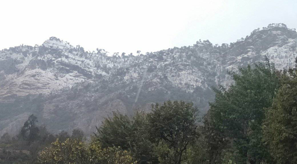 वर्षौ पछि तनहुँको छिम्केश्वरी डाडाँमा हिउँ पर्‍यो