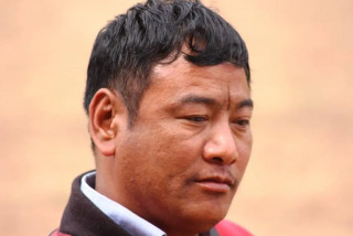इलामको सन्दकपुर गाउँपालिकामा एमालेका उम्मेद्वार विरुद्ध एमालेकै जिल्ला सचिव बागी उम्मेदवार