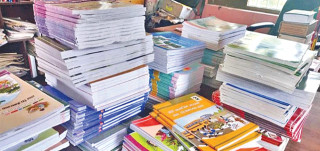युथ क्लबद्वारा इच्छाकामनाको एक विद्यालयमा शैक्षिक तथा स्टेसनरी वितरण