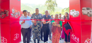 कुरिनटारमा महिन्द्रा गाडीको सुविधा सम्पन्न नयाँ शोरूम संचालनमा