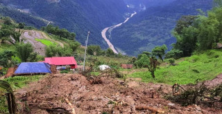 सङ्खुवासभामा पहिरो प्रभावितलाई स्थानान्तरण गर्न सरकारले जग्गा उपलब्ध गरायो 