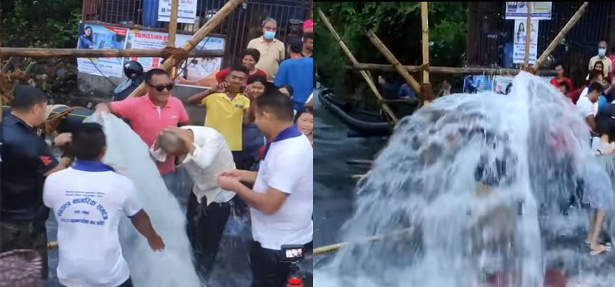 चुनावी वाचा पूरा गर्दै मेयर हर्क साम्पाङ, धरान बजारमा आईपुग्यो पानी