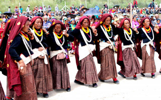 कर्णालीमा सामूहिक रूपमा ठाडीभाका गाउने चलन कम हुँदै 