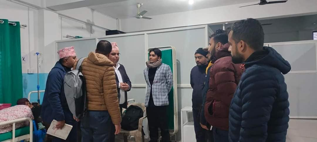 गण्डकी प्रदेश स्वास्थ्य मन्त्रालयका टोलिद्वारा आँबुखैरेनी अस्पतालको अनुगमन
