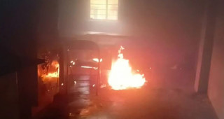 स्ववियु निर्वाचनलाई लिएर वीरगञ्जको ठाकुरराम क्‍याम्पसमा आगजनी, ३ विद्यार्थी नेता पक्राउ