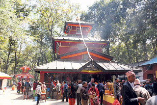 नवरात्र सुरू भएसँगै कालिका मन्दिरमा पर्यटक बढे