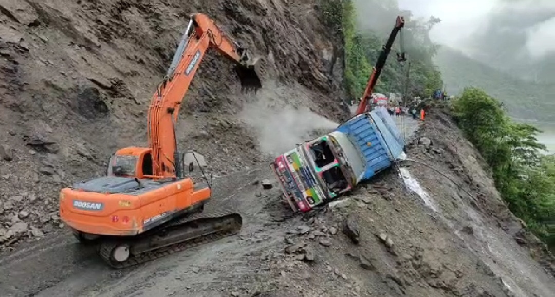 मुग्लिन -नारायणगढ सडकका चार विकल्प खोजी