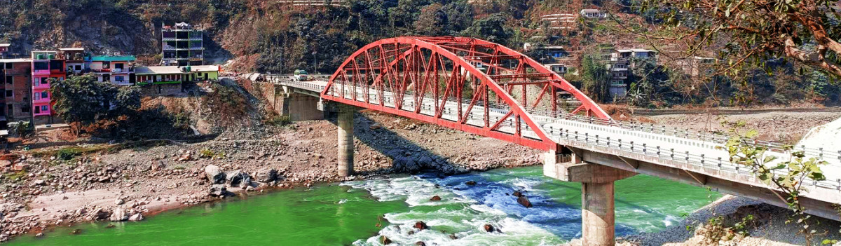 गोरखाको गण्डकी गाउँपालिका भुम्लिचोक र चितवनको पृथ्वीराजमार्ग इच्छाकामना गाउँपालकिा जोड्ने पक्कि पुल ।