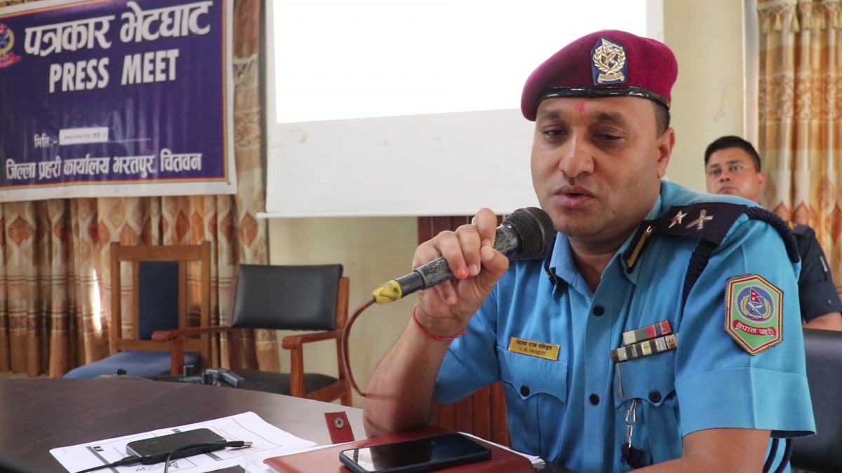 दसैँमा चितवन प्रहरी २४ सै घण्टा हाइअलर्टमा, मुग्लिनमा यात्रु सहायता कक्ष संचालन गर्ने