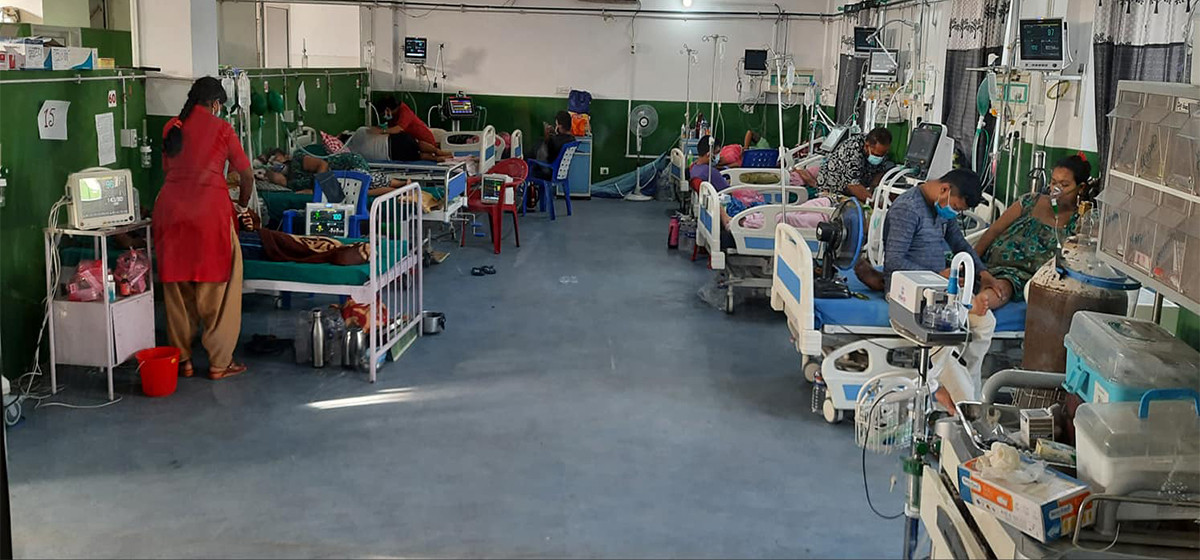 चितवनमा स्वास्थ्य बीमाका बिरामीले भर्ना पाउनै मुस्किल, अस्पतालका शय्या भरिभराउ