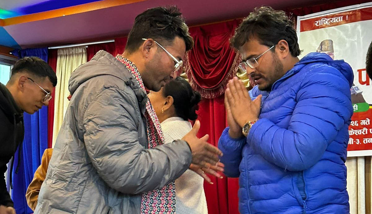 आँबुखैरेनीमा ज्ञानेन्द्र शाहीको गर्जन ‘सरकारले राष्ट्रबादी व्यक्तिहरुलाई विभिन्न आरोपमा जेल हाल्ने गर्‍यो’