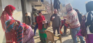 ५ किलो नुन किन्न २ दिनको यात्रा, नागरिकता अनिवार्य !