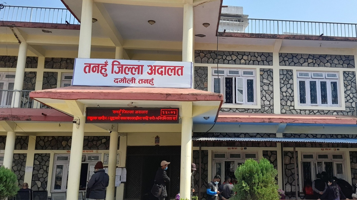आँबुखैरेनी जालभञ्ज्याङ्गकी कुमारी भुजेलको सामुहिक बलात्कार पछि हत्या अभियोगमा पति सहित ३ जनालाई कैद सजाय