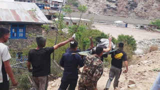 सल्किएको डढेलो निभाउँदा जलेका तीन सैनिकको निधन