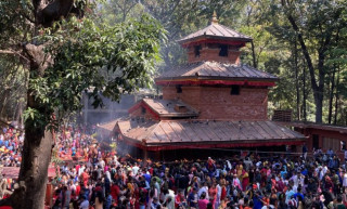 नवदुर्गा सुरु भएसँगै कालिका मन्दिरमा भक्तजनको भीड