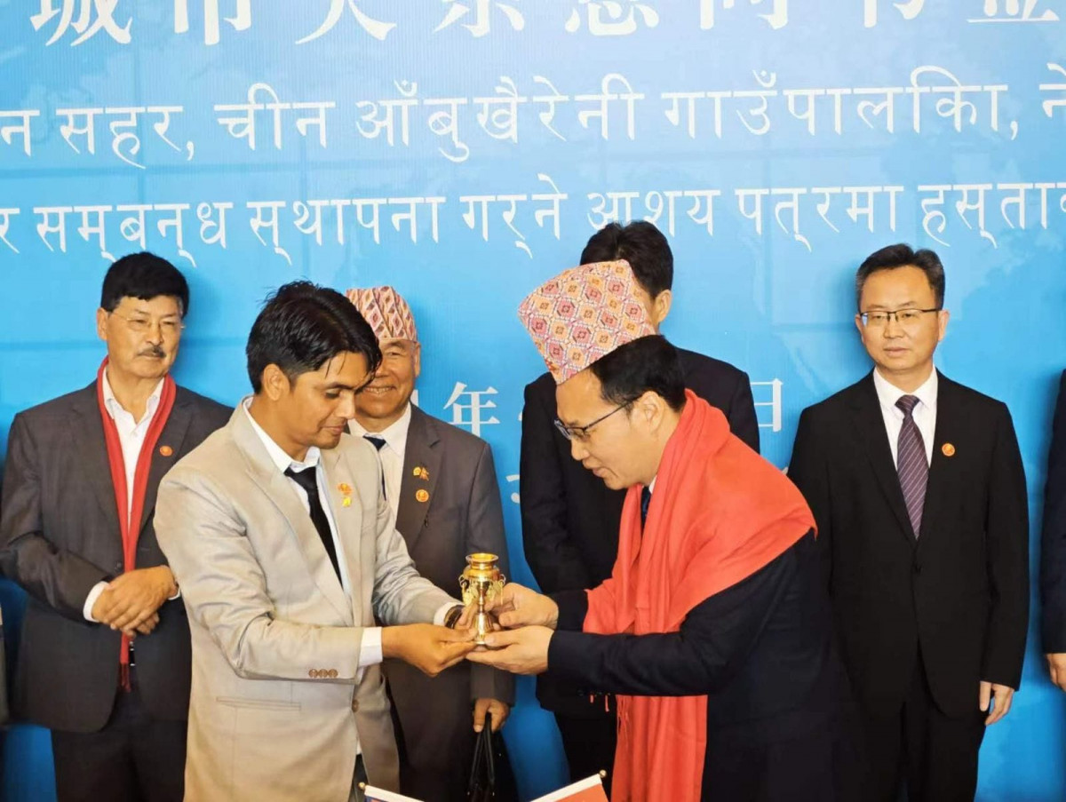 आँबुखैरेनी गाउँपालिका र चीनको शाओशान शहर बिच भगिनी सम्बन्ध कायम, आँबुखैरेनीको विकासका लागि कोशेढुङ्गा