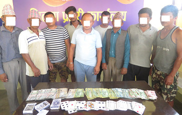 बन्दिपुरको याम्पामा तास खेलिरहेका ९ जना पक्राउ