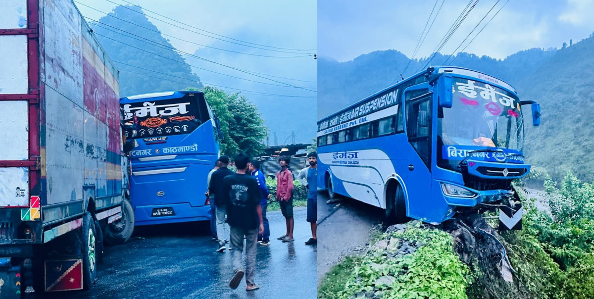मुग्लिन–नारायणगढ सडकखण्डको सोतिदोभानमा डिब्वा ट्रकले ठक्कर दिदा बस डिभाइडरमा ठोक्कियो