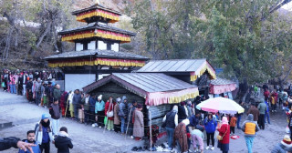 मुक्तिनाथमा धार्मिक पर्यटक भरिभराउ (फोटो फिचर)